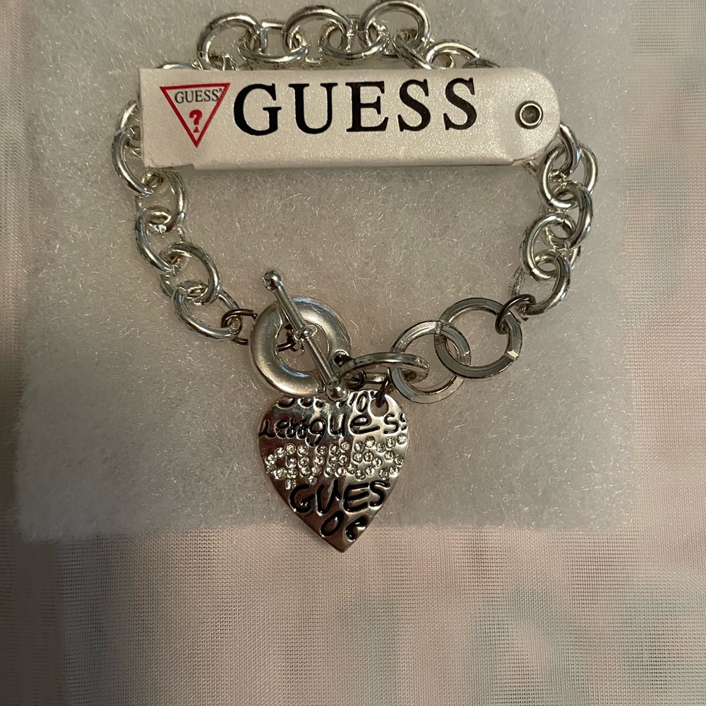 Guess - Picture 2 of 4